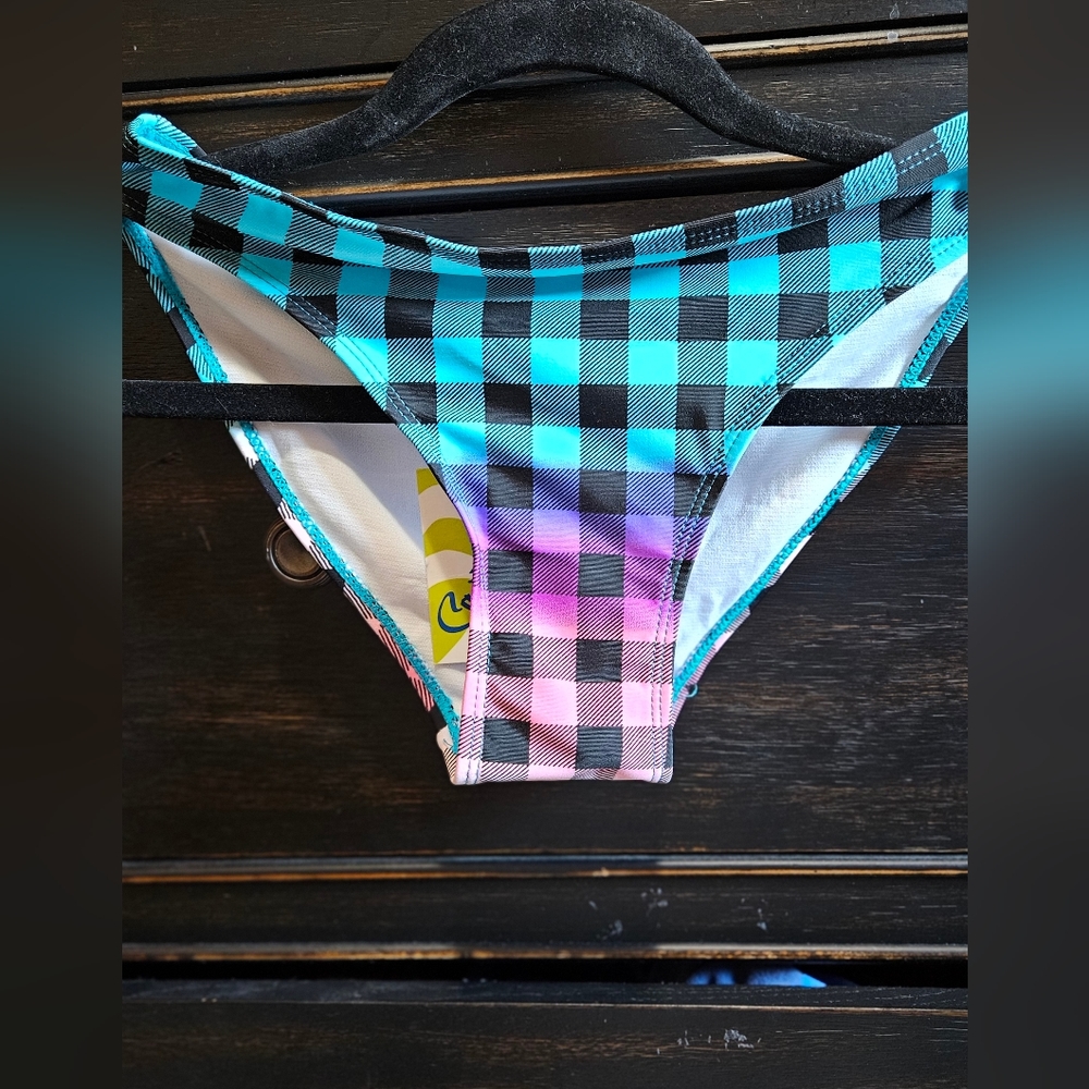 BIKINI bottoms